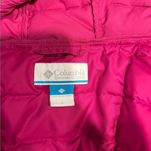 Columbia Women’s Lightweight Puffer Jacket in Gray and Pink - Picture 3 of 12
